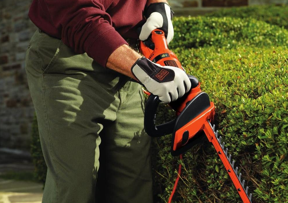Best Hedge Trimmer Reviews and Top Rated Hedge Trimmer Buying Guide